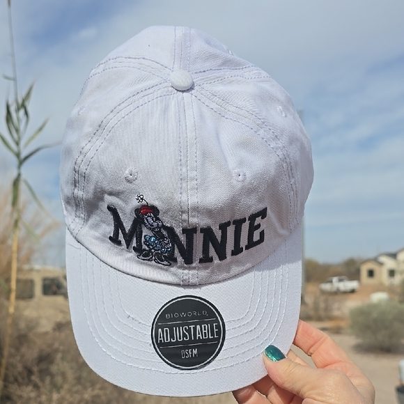 Minnie Mouse White Baseball Cap by Disney |  Minnie spellout adjustable - Picture 1 of 8